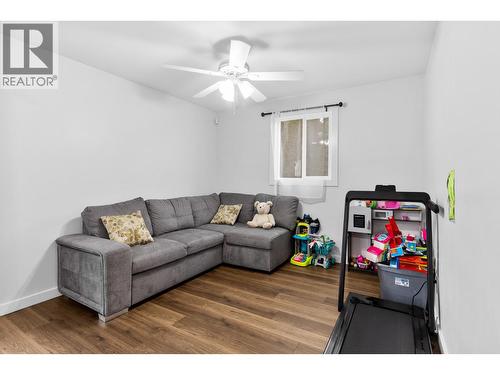 545 Primrose Road, Kelowna, BC - Indoor