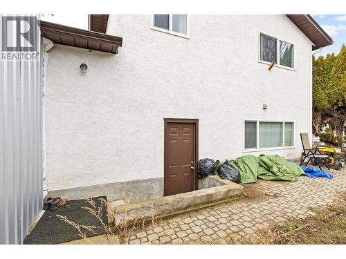 545 Primrose Road, Kelowna, BC - Outdoor With Exterior