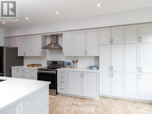 736 Twist Way, Ottawa, ON - Indoor Photo Showing Kitchen