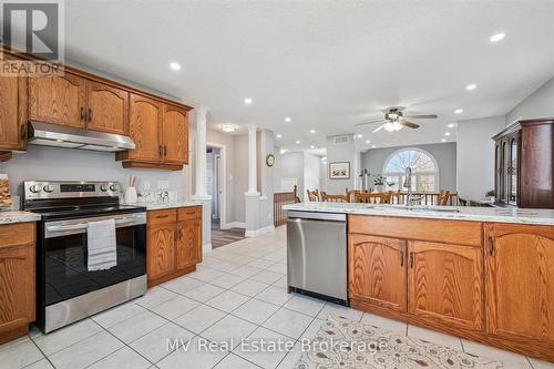 115 Harper Crescent, Centre Wellington (Fergus), ON - Indoor Photo Showing Kitchen