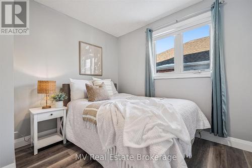115 Harper Crescent, Centre Wellington (Fergus), ON - Indoor Photo Showing Bedroom