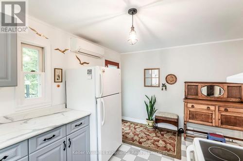 9 Harras Avenue, Tiny, ON - Indoor