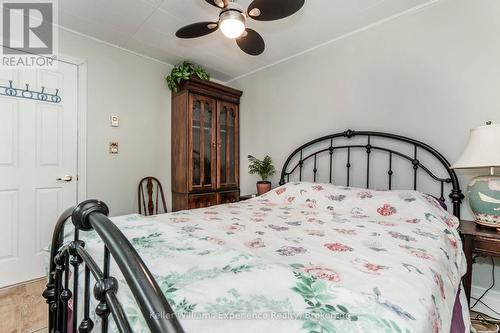 9 Harras Avenue, Tiny, ON - Indoor Photo Showing Bedroom