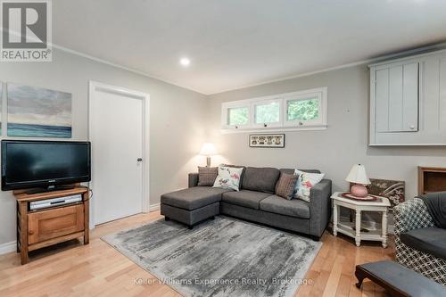 9 Harras Avenue, Tiny, ON - Indoor Photo Showing Living Room