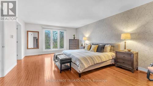 924 Farnham Road, London South (South M), ON - Indoor Photo Showing Bedroom