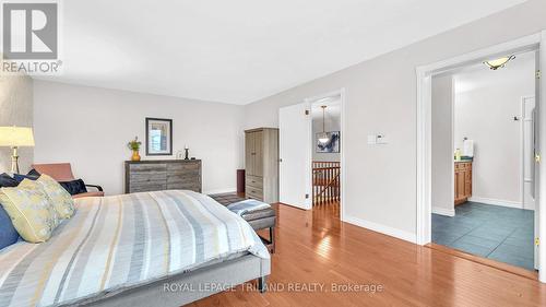 924 Farnham Road, London South (South M), ON - Indoor Photo Showing Bedroom
