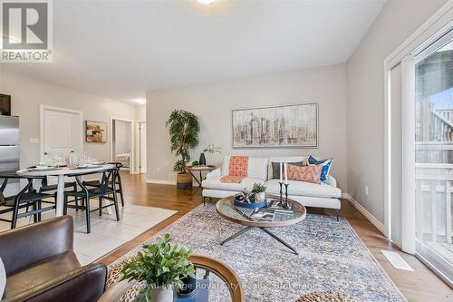 470 Elora Street, Centre Wellington (Fergus), ON - Indoor Photo Showing Living Room
