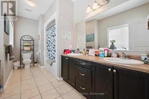470 Elora Street, Centre Wellington (Fergus), ON - Indoor Photo Showing Bathroom