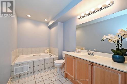 20 - 38 Hunt Avenue, Richmond Hill, ON - Indoor Photo Showing Bathroom