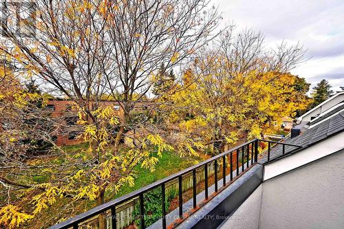 20 - 38 Hunt Avenue, Richmond Hill, ON - Outdoor With Balcony
