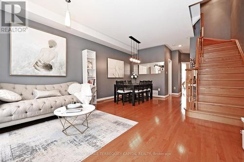20 - 38 Hunt Avenue, Richmond Hill, ON - Indoor Photo Showing Living Room