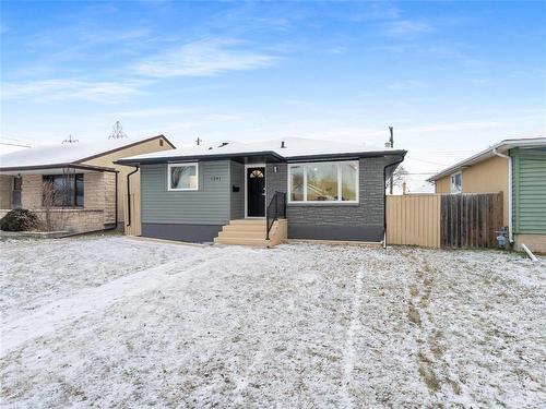 1241 Church Avenue, Winnipeg, MB - Outdoor