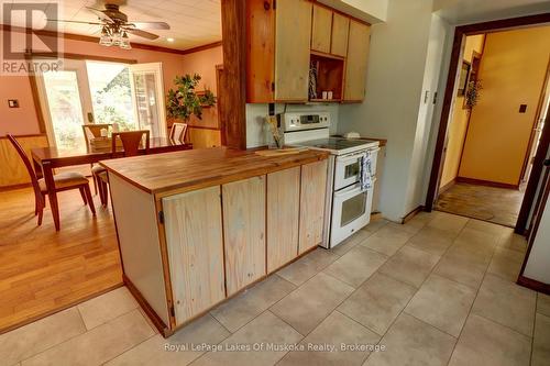 67 Silver Street, Huntsville (Chaffey), ON - Indoor Photo Showing Kitchen