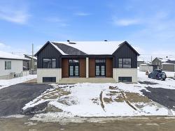 960 Rue du Campanile  Drummondville, QC J2B 8W7