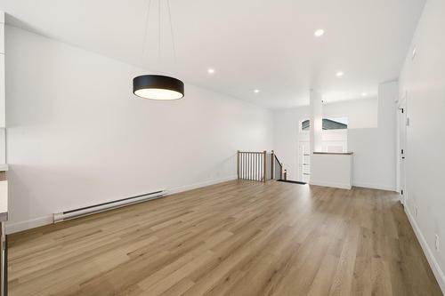 Salon - 960 Rue Du Campanile, Drummondville, QC - Indoor Photo Showing Other Room