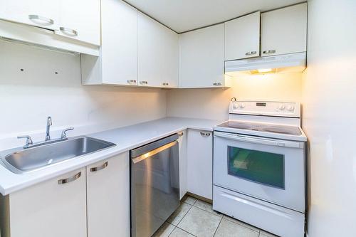 Cuisine - 8 Rue Desrochers, Delson, QC - Indoor Photo Showing Kitchen