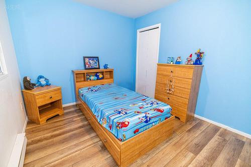 Chambre à coucher - 8 Rue Desrochers, Delson, QC - Indoor Photo Showing Bedroom