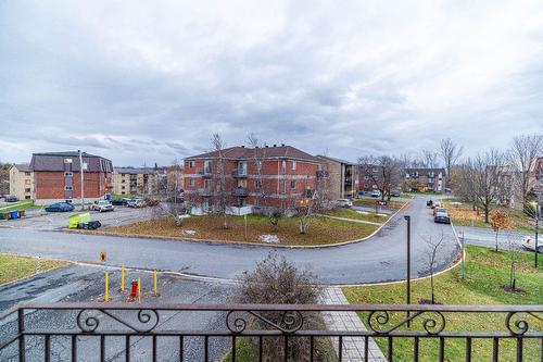 Balcon - 8 Rue Desrochers, Delson, QC - Outdoor With View