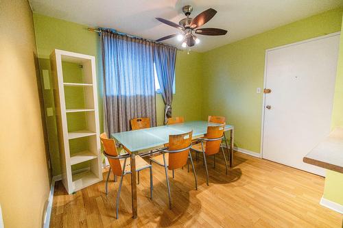 Salon - 8 Rue Desrochers, Delson, QC - Indoor Photo Showing Dining Room