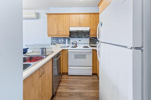 Kitchen - 209-5200 Boul. Des Sources, Montréal (Pierrefonds-Roxboro), QC - Indoor Photo Showing Kitchen