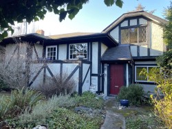 3870 Seacroft Pl  Saanich, BC V8N 4H1