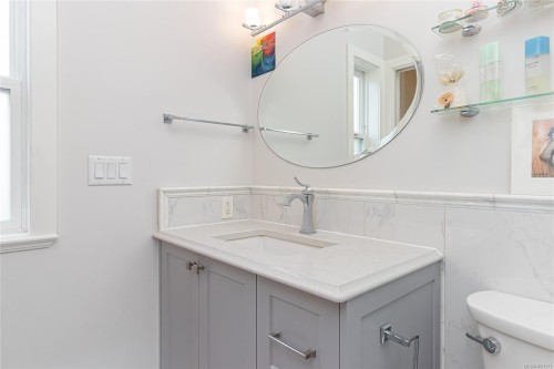 6153 Garside Rd, Nanaimo, BC 