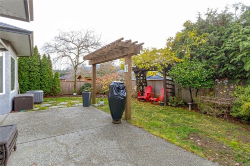 6153 Garside Rd, Nanaimo, BC 