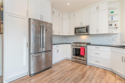 6153 Garside Rd, Nanaimo, BC 