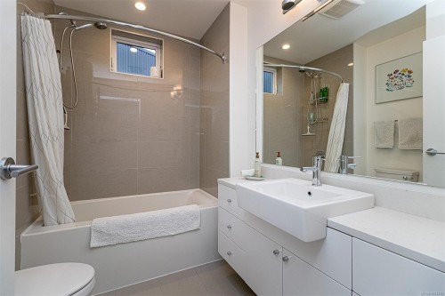 106-770 Central Spur Rd, Victoria, BC 