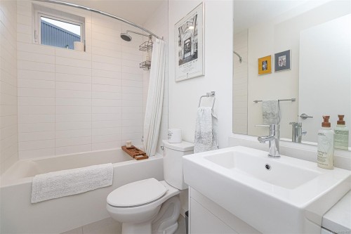 106-770 Central Spur Rd, Victoria, BC 