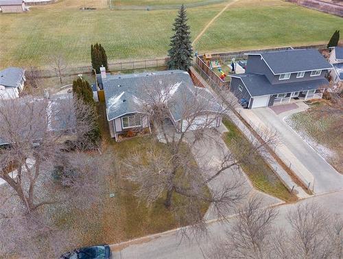 144 Meadow Gate Dr, Winnipeg, MB 