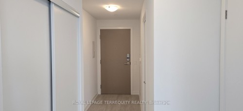 1215-1 Quarrington Lane, Toronto, ON - Indoor