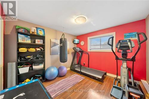 31 Raleigh Street, Hamilton, ON - Indoor Photo Showing Gym Room