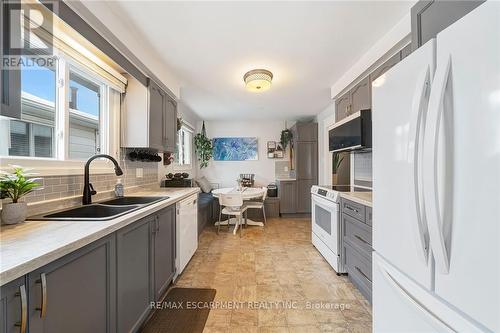 31 Raleigh Street, Hamilton, ON - Indoor Photo Showing Kitchen With Double Sink