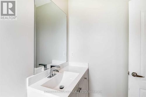 Upper - 1064 Westmount Avenue, Mississauga, ON - Indoor Photo Showing Bathroom