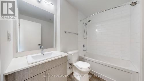 711 - 1 Victoria Street S, Waterloo, ON - Indoor Photo Showing Bathroom