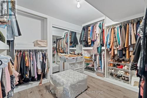 1018 Kerby Street, Fort Erie (Crescent Park), ON - Indoor With Storage