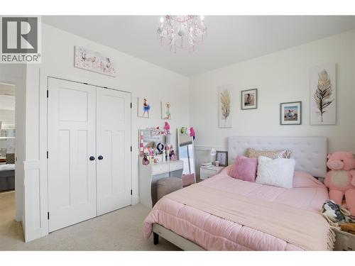1553 Emerald Drive, Kamloops, BC - Indoor Photo Showing Bedroom