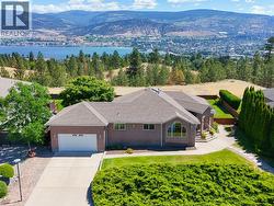 1893 SANDSTONE Drive  Penticton, BC V2A 8Y6