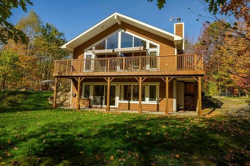 Exterior - 18 Rue De La Cortland, Brownsburg-Chatham, QC - Outdoor With Deck Patio Veranda