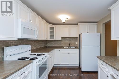 32 - 644 Lakeshore Drive, North Bay (Ferris), ON - Indoor Photo Showing Kitchen