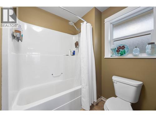 900 Stagecoach Drive Unit# 13, Kamloops, BC - Indoor Photo Showing Bathroom