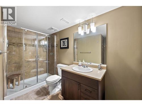 900 Stagecoach Drive Unit# 13, Kamloops, BC - Indoor Photo Showing Bathroom