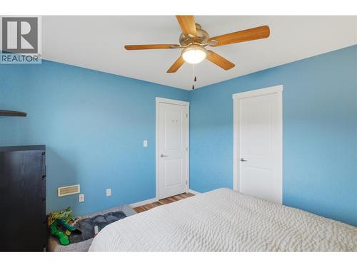 1741 Tranquille Road Unit# 12, Kamloops, BC - Indoor Photo Showing Bedroom