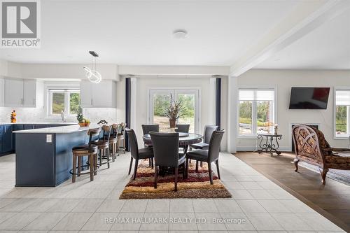 94 Ruby Ridge, Oro-Medonte, ON - Indoor Photo Showing Dining Room