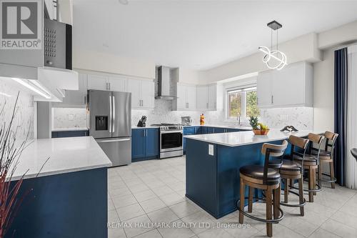 94 Ruby Ridge, Oro-Medonte, ON - Indoor Photo Showing Kitchen With Stainless Steel Kitchen With Upgraded Kitchen