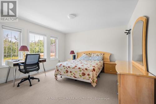 94 Ruby Ridge, Oro-Medonte, ON - Indoor Photo Showing Bedroom