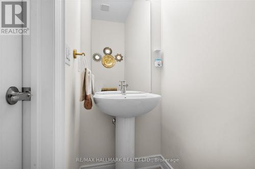 94 Ruby Ridge, Oro-Medonte, ON - Indoor Photo Showing Bathroom