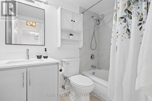 Lph17 - 39 Pemberton Avenue, Toronto, ON - Indoor Photo Showing Bathroom