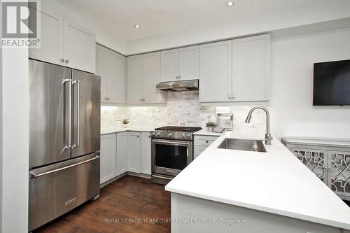16 True Blue Crescent, Caledon, ON - Indoor Photo Showing Kitchen With Stainless Steel Kitchen With Upgraded Kitchen